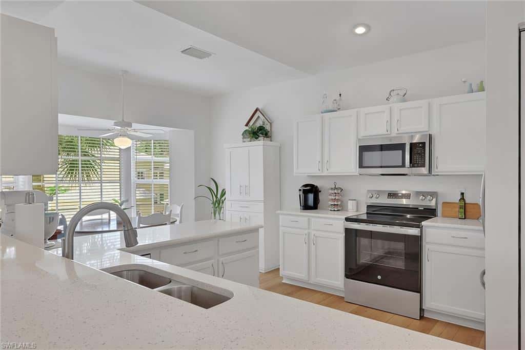 680 Wiggins Lake Dr #202, Naples, photo 4