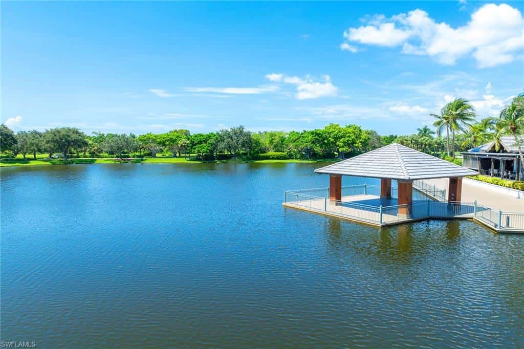 2946 Aviamar Cir, Naples, photo 43