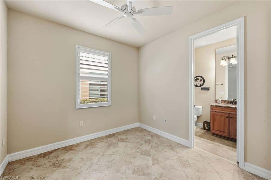 2946 Aviamar Cir, Naples, photo 22