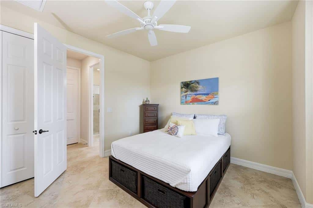 2946 Aviamar Cir, Naples, photo 20