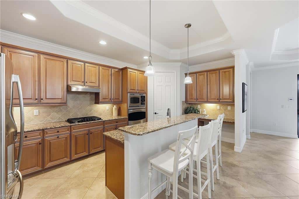 2946 Aviamar Cir, Naples, photo 9