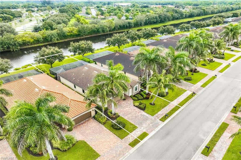 2946 Aviamar Cir, Naples, photo 30