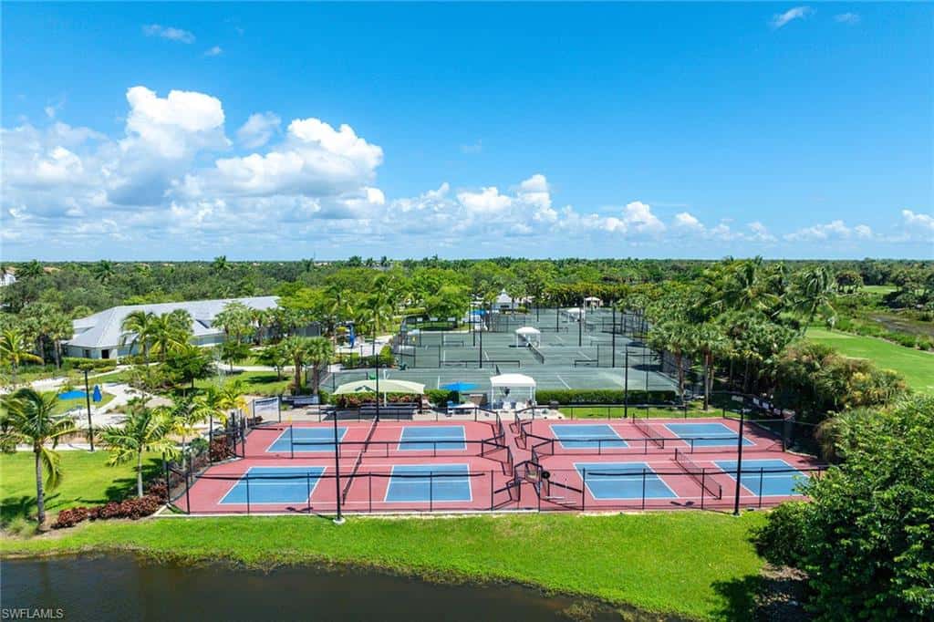 2946 Aviamar Cir, Naples, photo 44