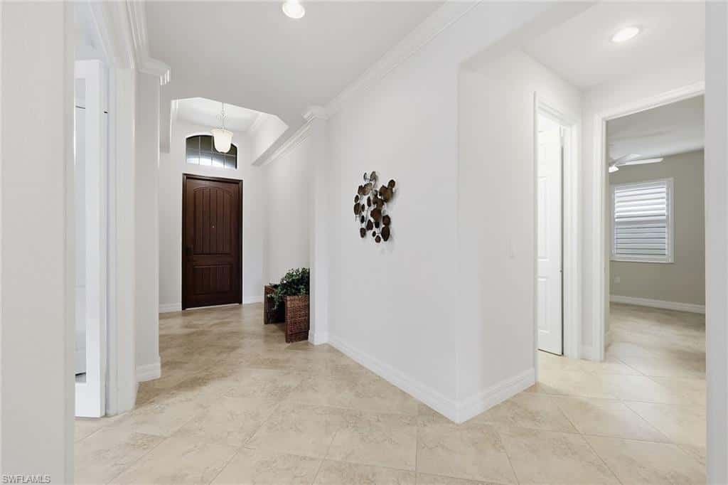 2946 Aviamar Cir, Naples, photo 4