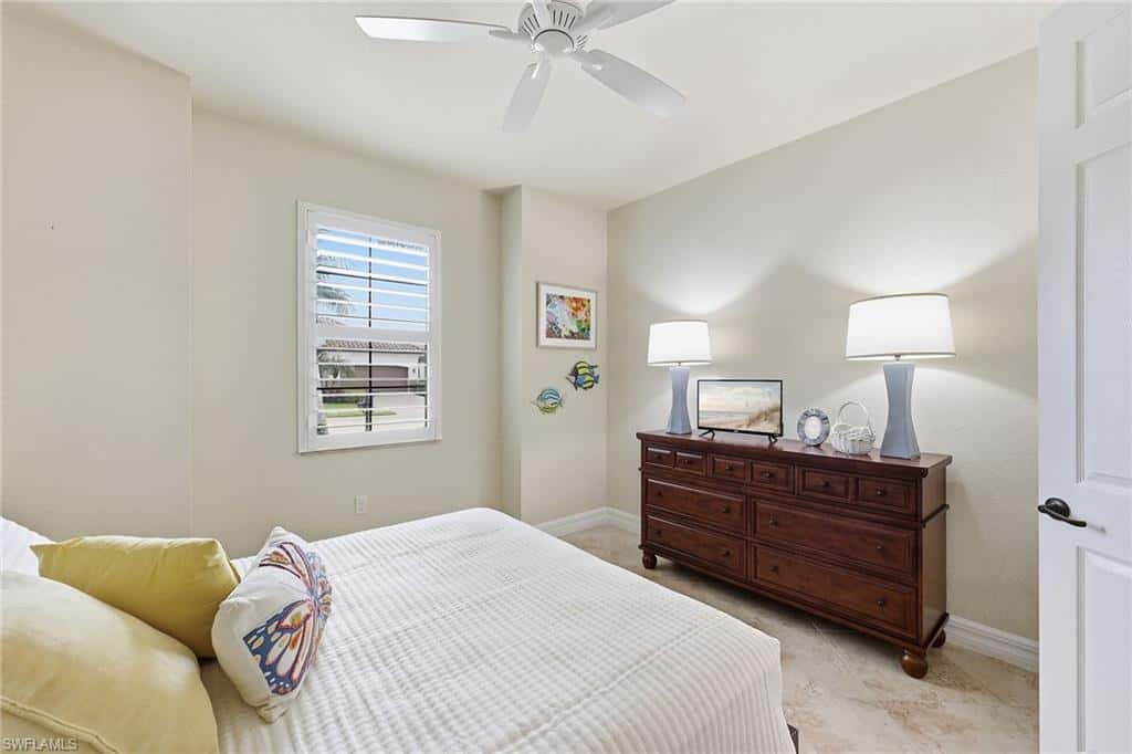 2946 Aviamar Cir, Naples, photo 21