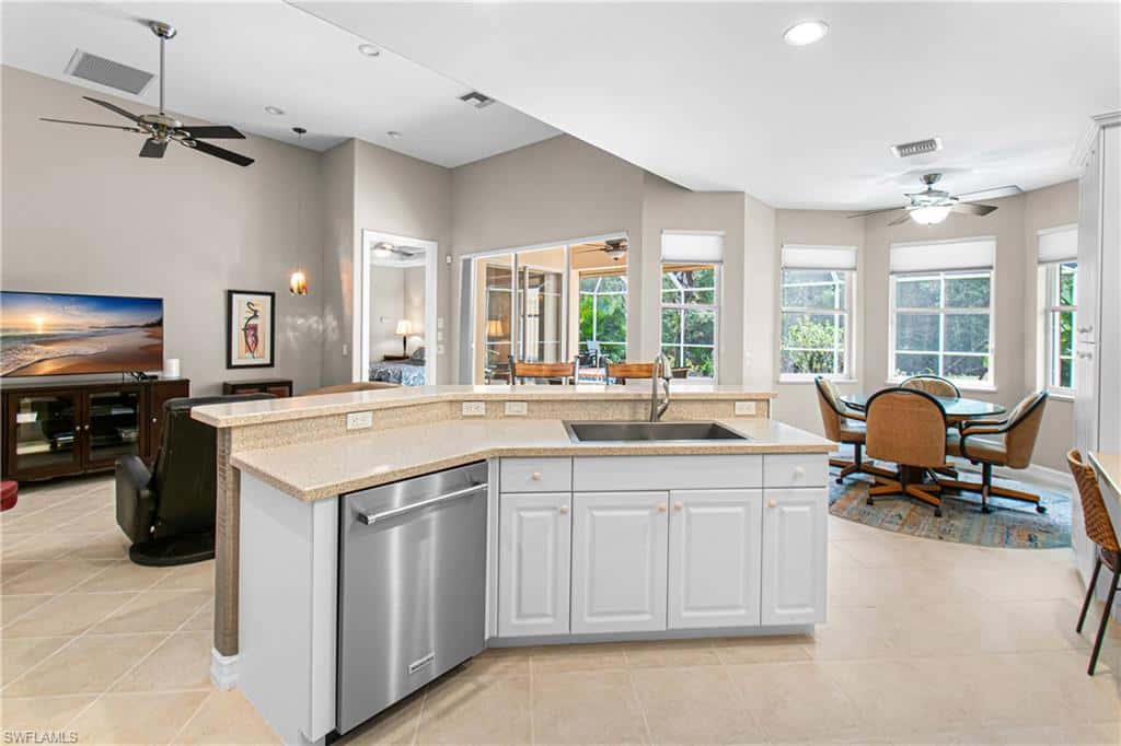 10512 Bella Vista Dr, Fort Myers, photo 17