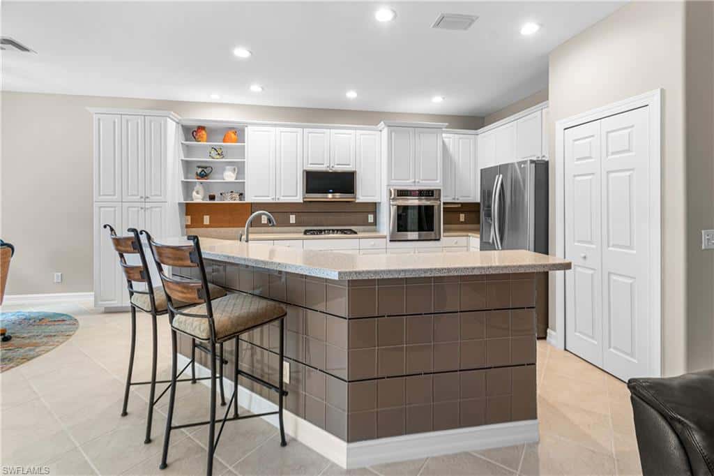 10512 Bella Vista Dr, Fort Myers, photo 12