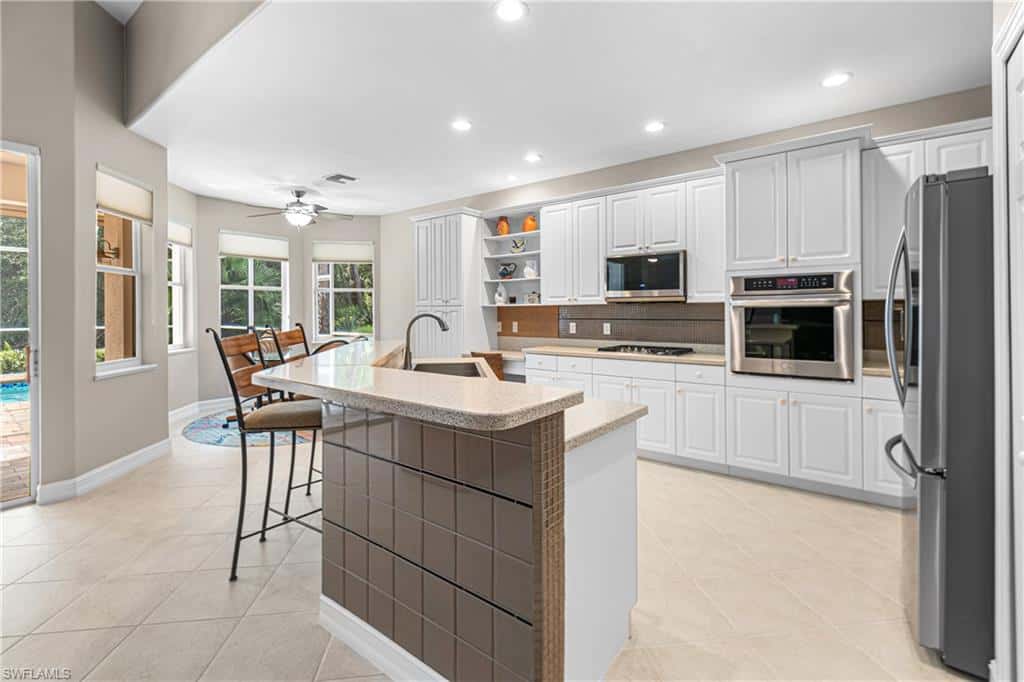 10512 Bella Vista Dr, Fort Myers, photo 11