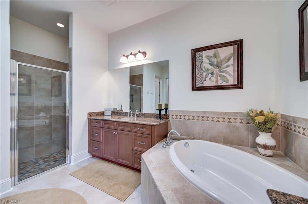7587 Moorgate Point Way, Naples, photo 39