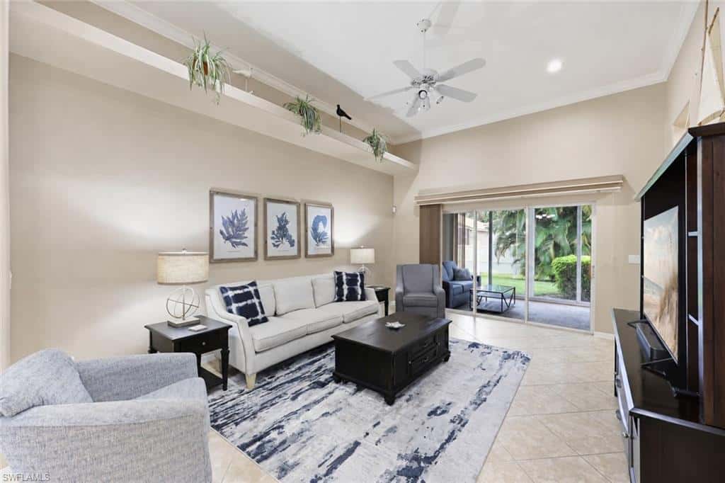 104 Glen Eagle Cir, Naples, photo 6