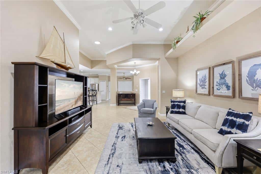 104 Glen Eagle Cir, Naples, photo 5