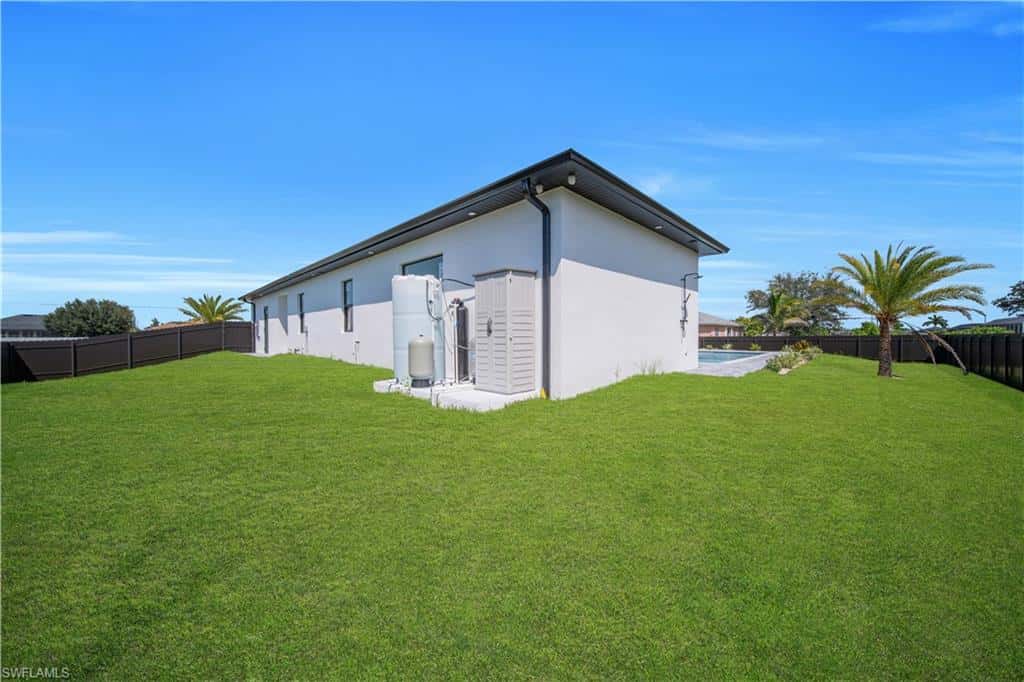 2704 Tropicana Pkwy, Cape Coral, photo 51