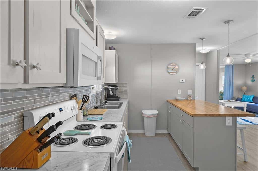 1747 Beverly Dr, Naples, photo 7