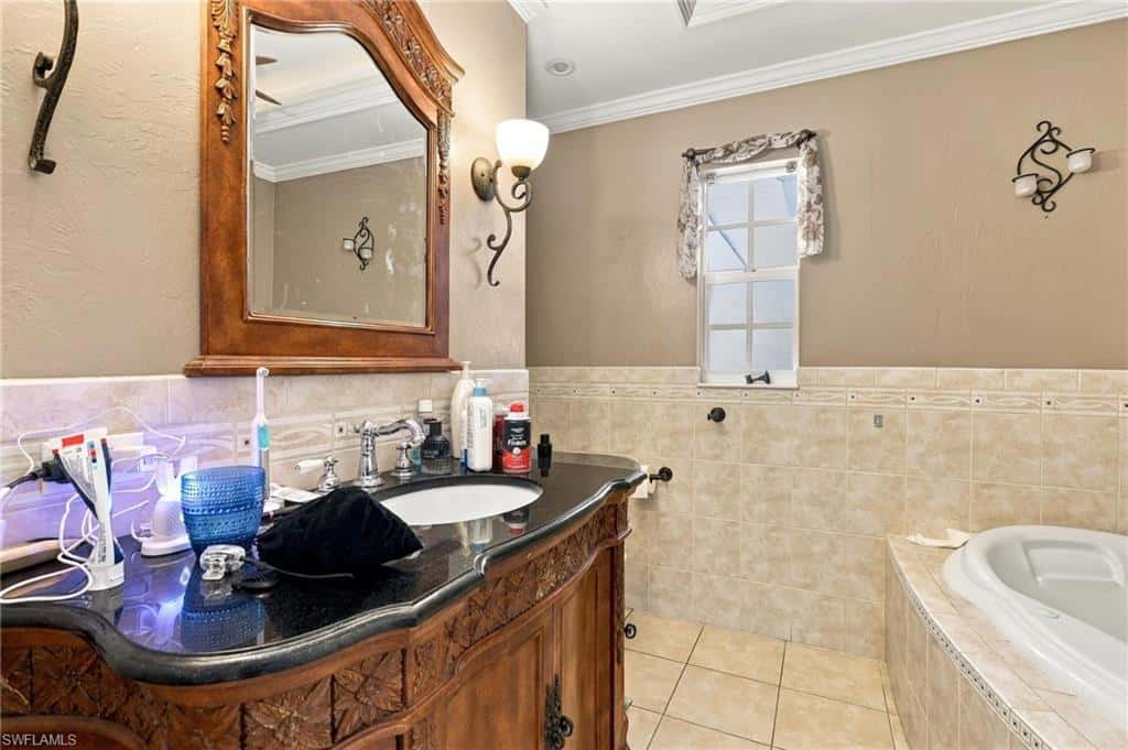 5305 Malaluka Ct, Cape Coral, photo 17