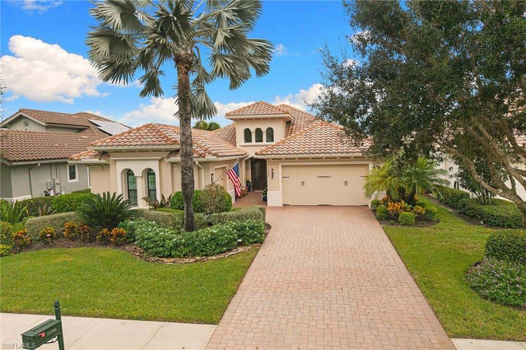 12388 Wisteria Dr, Naples, photo 46