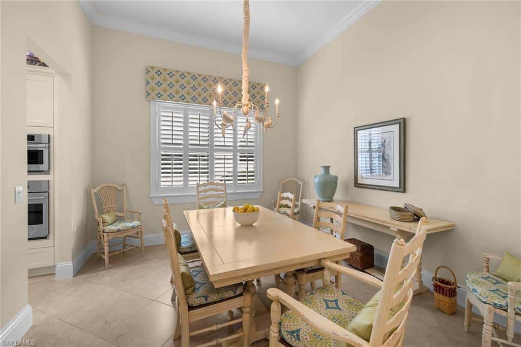 12388 Wisteria Dr, Naples, photo 36