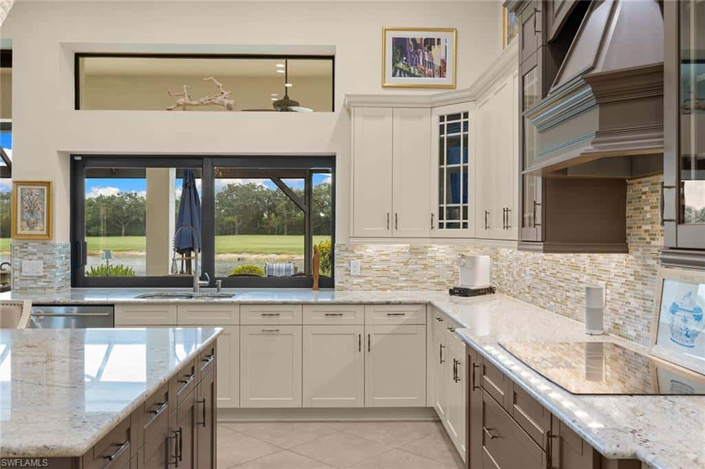 12388 Wisteria Dr, Naples, photo 18