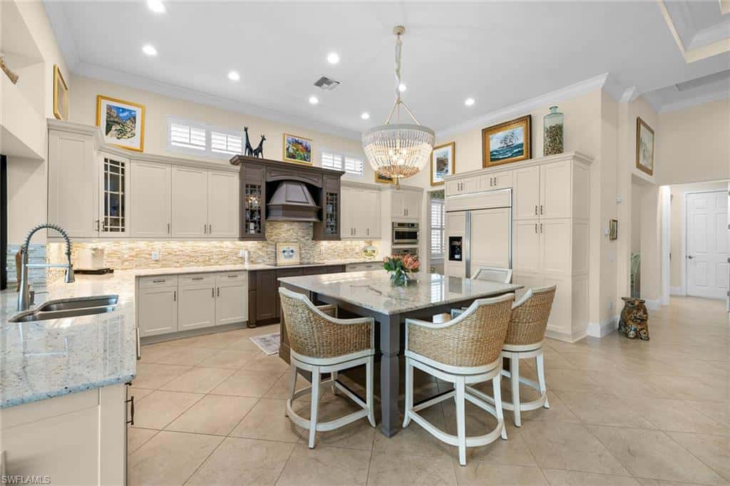12388 Wisteria Dr, Naples, photo 15