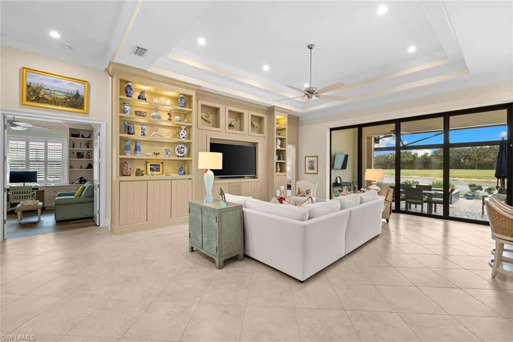 12388 Wisteria Dr, Naples, photo 11