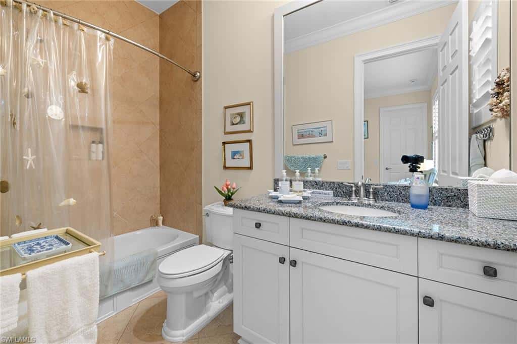 12388 Wisteria Dr, Naples, photo 31