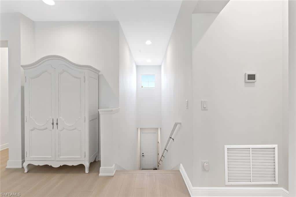 6973 Avalon Cir #1406, Naples, photo 5