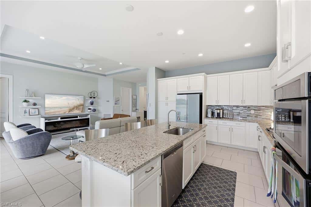 8936 Saint Lucia Dr #101, Naples, photo 15