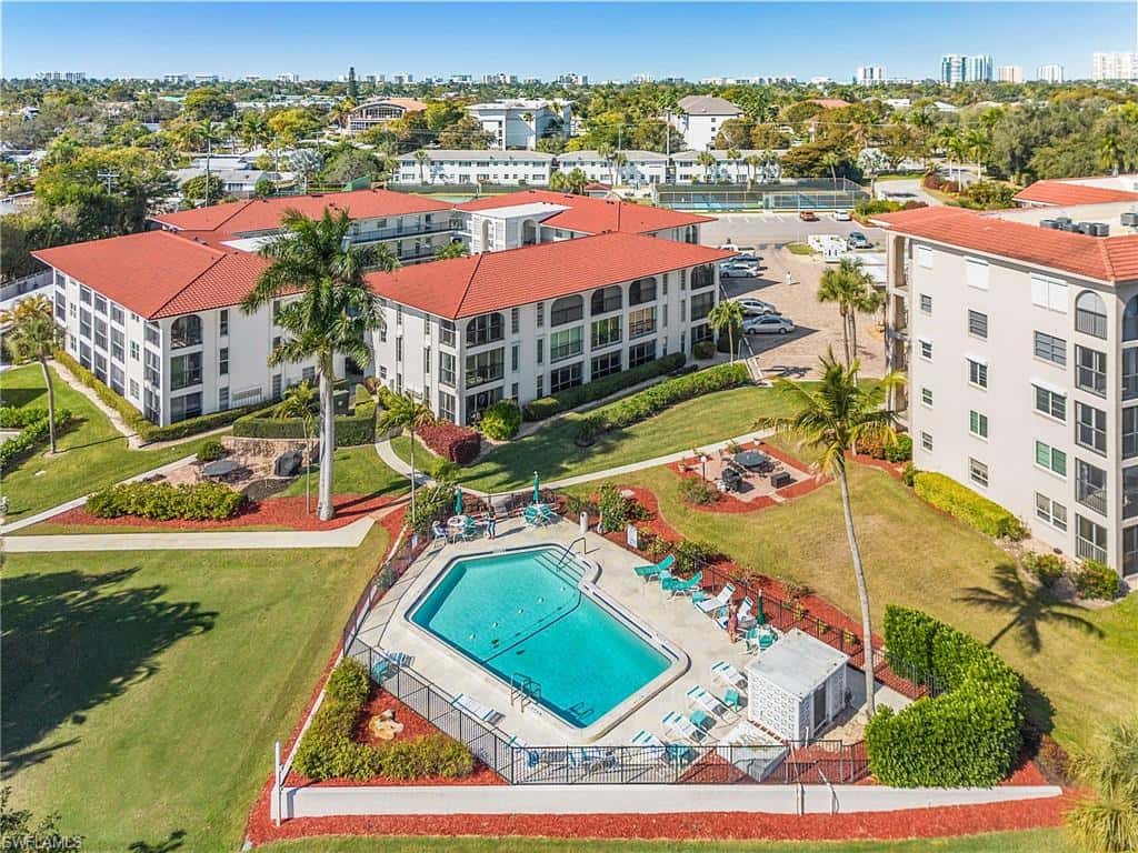 53 High Point Cir #310, Naples, photo 24