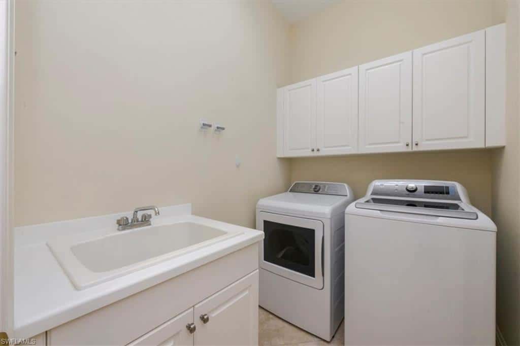 16834 Cabreo Dr, Naples, photo 38