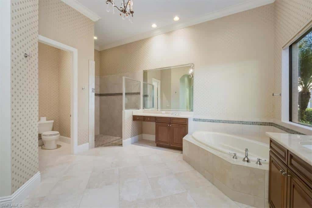 16834 Cabreo Dr, Naples, photo 10