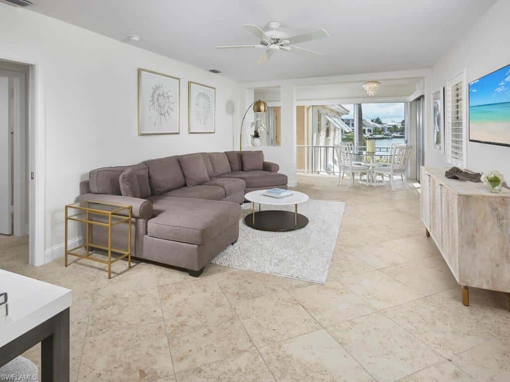 3070 Gulf Shore Blvd #209, Naples, photo 4