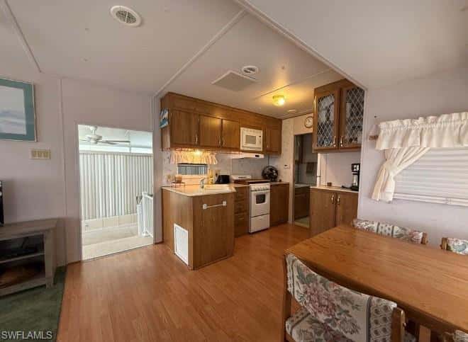 469 Vanda Sanctuary, Naples, photo 24