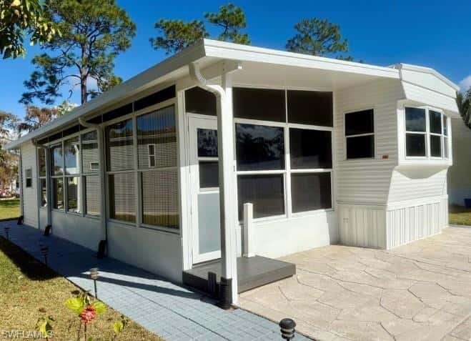 469 Vanda Sanctuary, Naples, photo 14