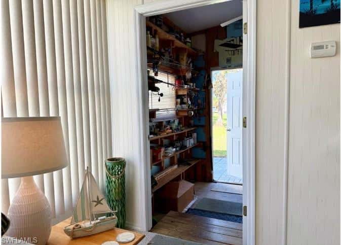 469 Vanda Sanctuary, Naples, photo 18