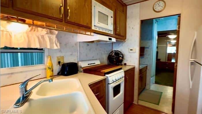 469 Vanda Sanctuary, Naples, photo 29