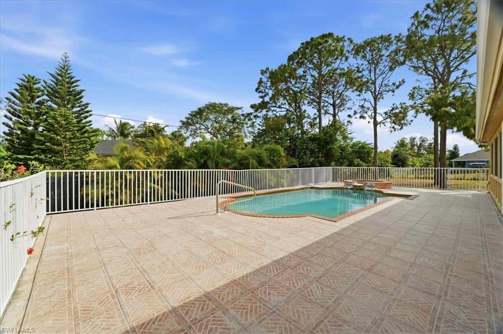 18343 Hawthorne Rd, Fort Myers, photo 35