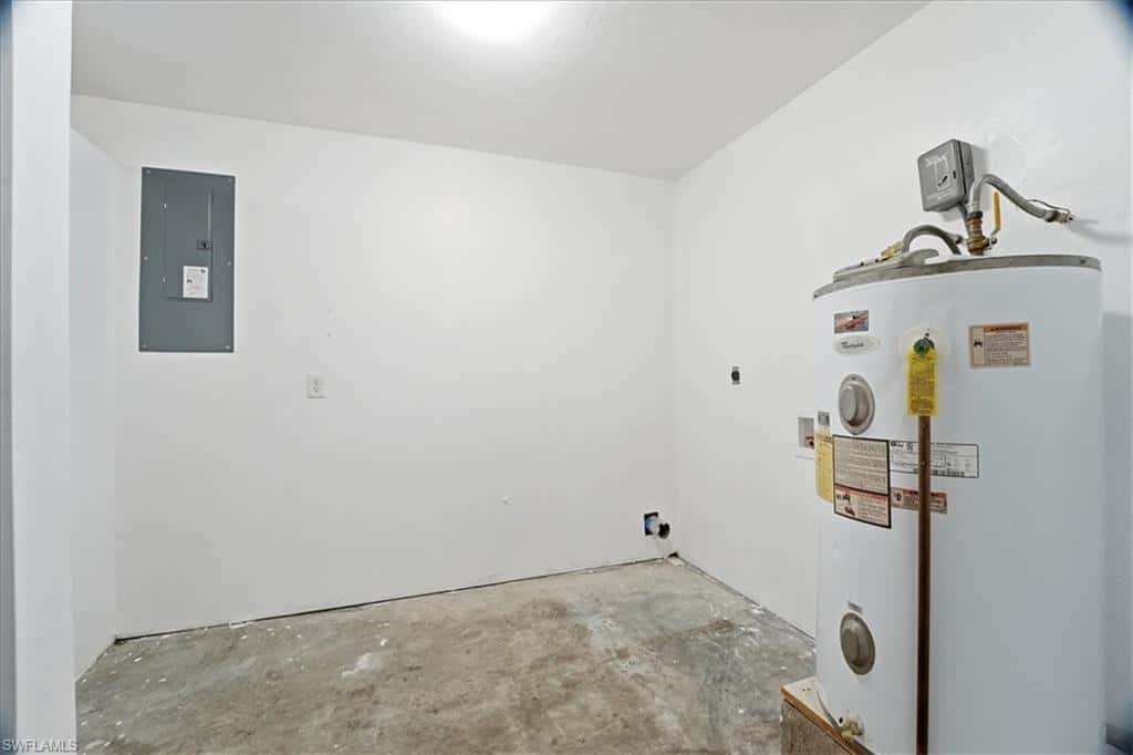 18343 Hawthorne Rd, Fort Myers, photo 31