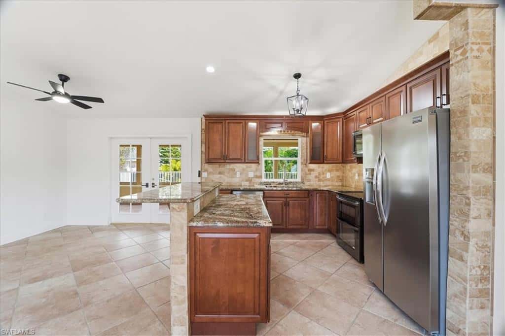 18343 Hawthorne Rd, Fort Myers, photo 4