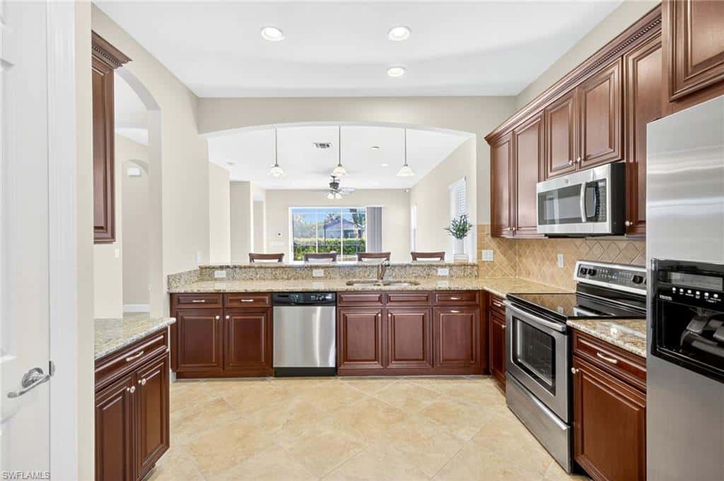 11107 Laughton Cir, Fort Myers, photo 7