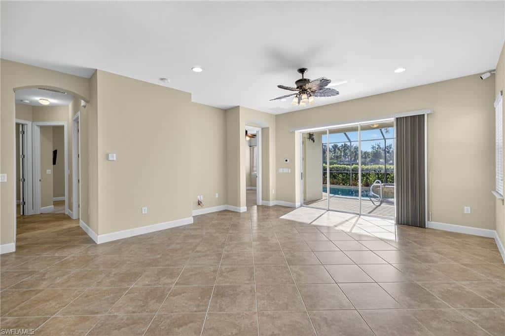 11107 Laughton Cir, Fort Myers, photo 9
