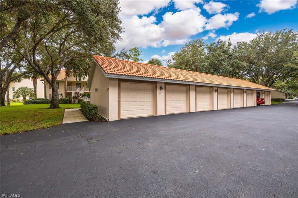 257 Robin Hood Cir #101, Naples, photo 25