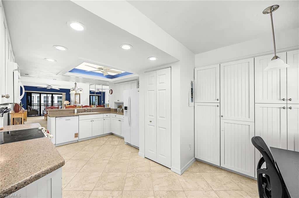 4265 Bay Beach Ln #522, Fort Myers Beach, photo 4