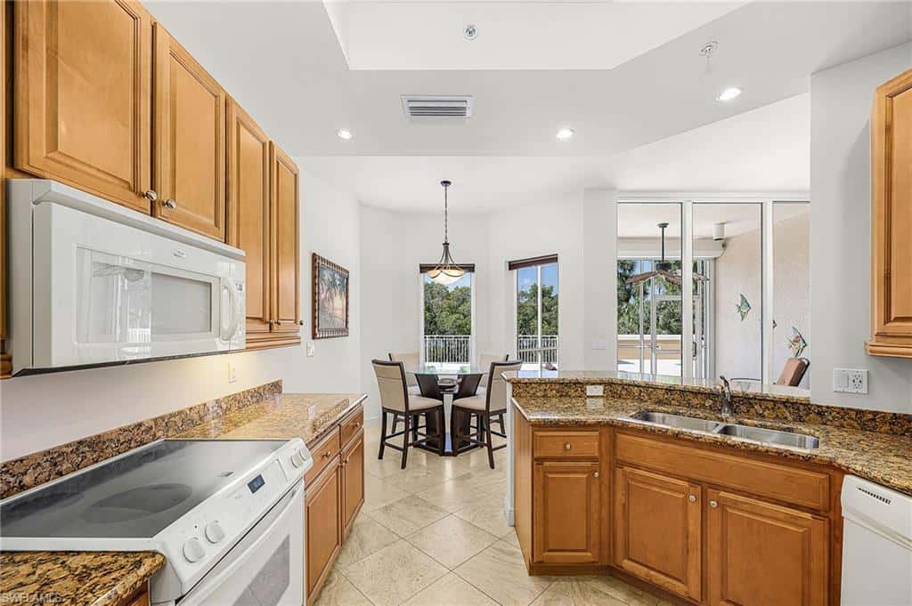 4182 Bay Beach Ln #722, Fort Myers Beach, photo 5
