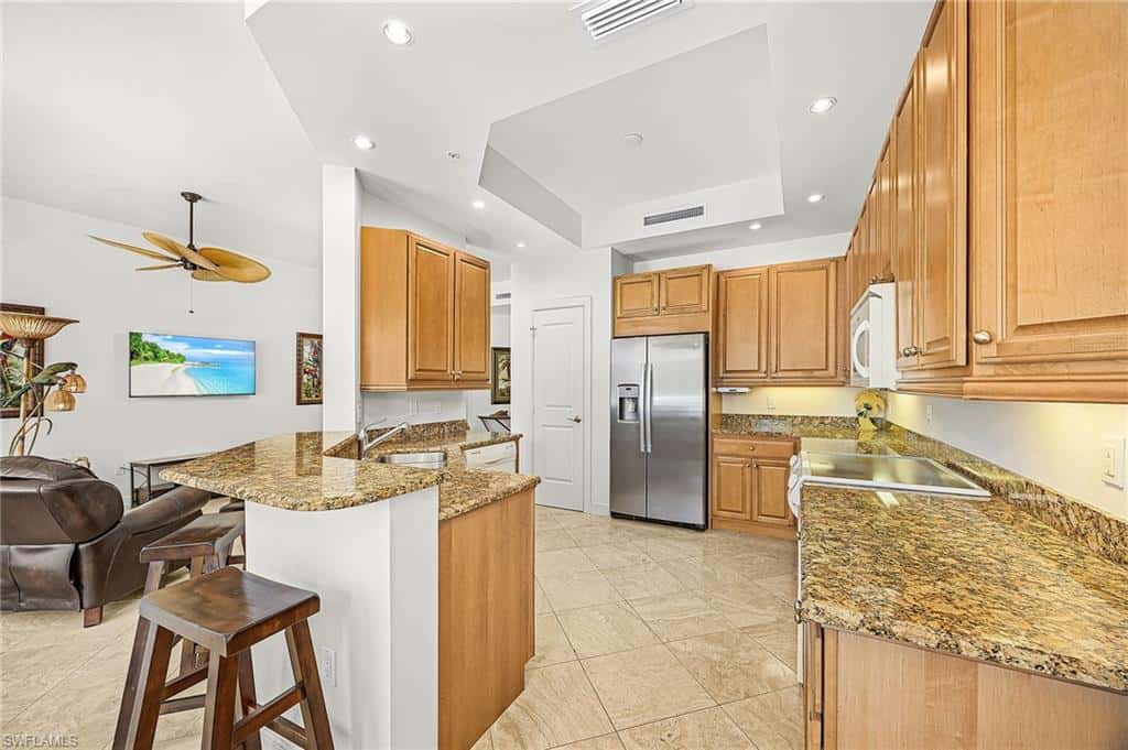 4182 Bay Beach Ln #722, Fort Myers Beach, photo 4