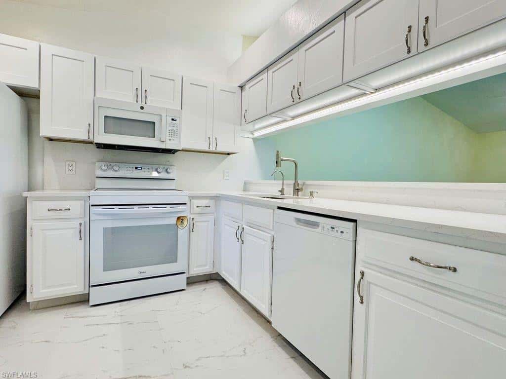 2037 Pine Isle Ln #2037, Naples, photo 22
