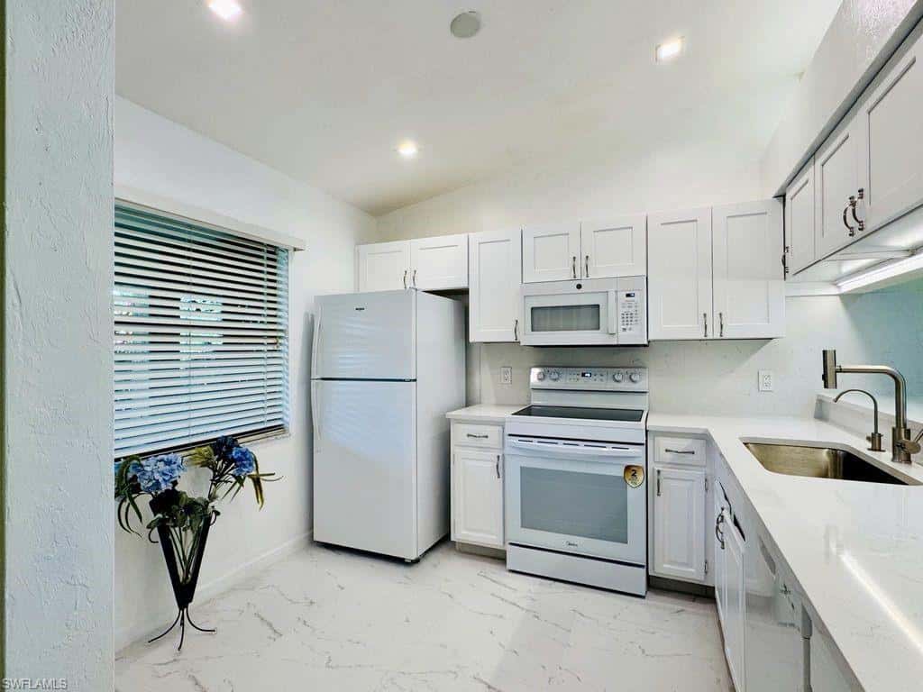 2037 Pine Isle Ln #2037, Naples, photo 24