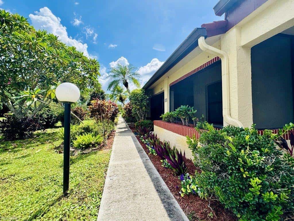 2037 Pine Isle Ln #2037, Naples, photo 35