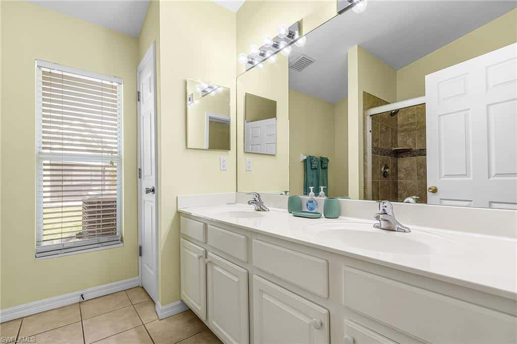 15591 Beach Pebble Way, Fort Myers, photo 12