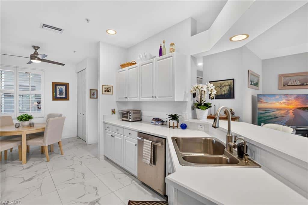 5040 Yacht Harbor Cir #102, Naples, photo 13