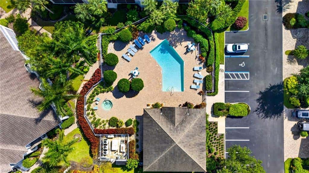 5040 Yacht Harbor Cir #102, Naples, photo 33