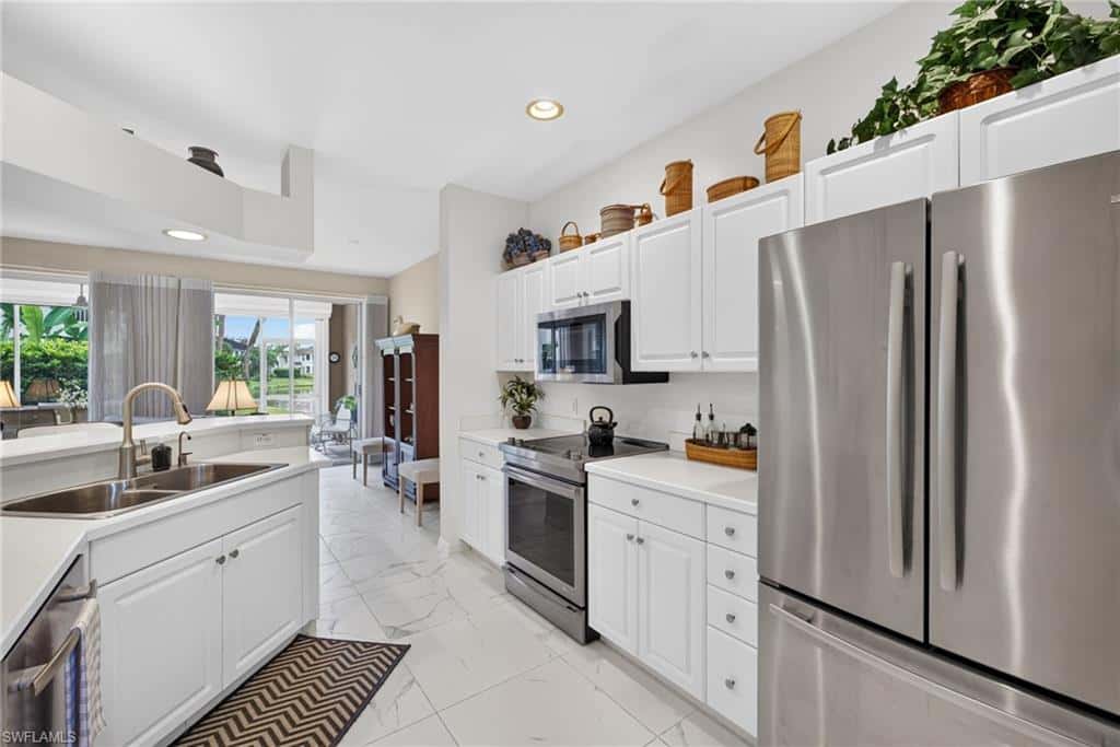 5040 Yacht Harbor Cir #102, Naples, photo 15
